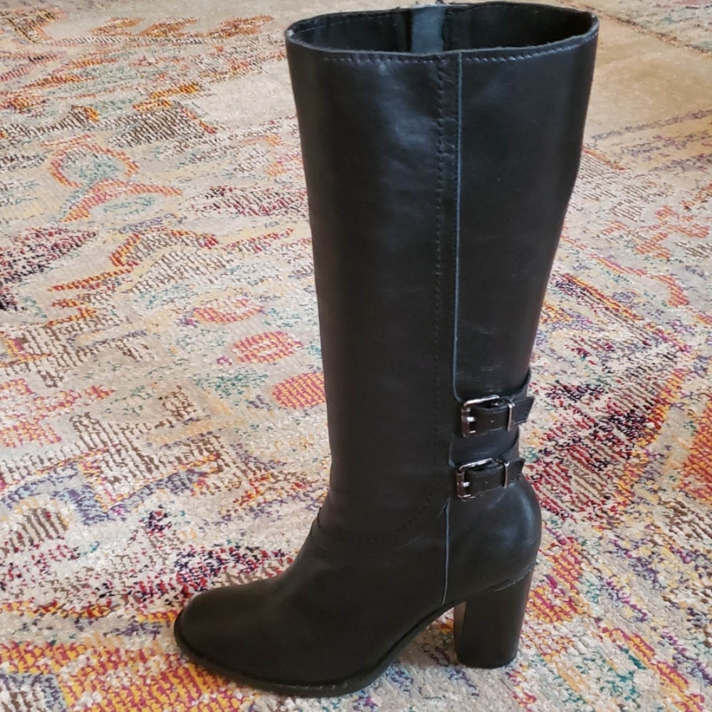 Adrienne Vittadini Tall Sleek Black Boots